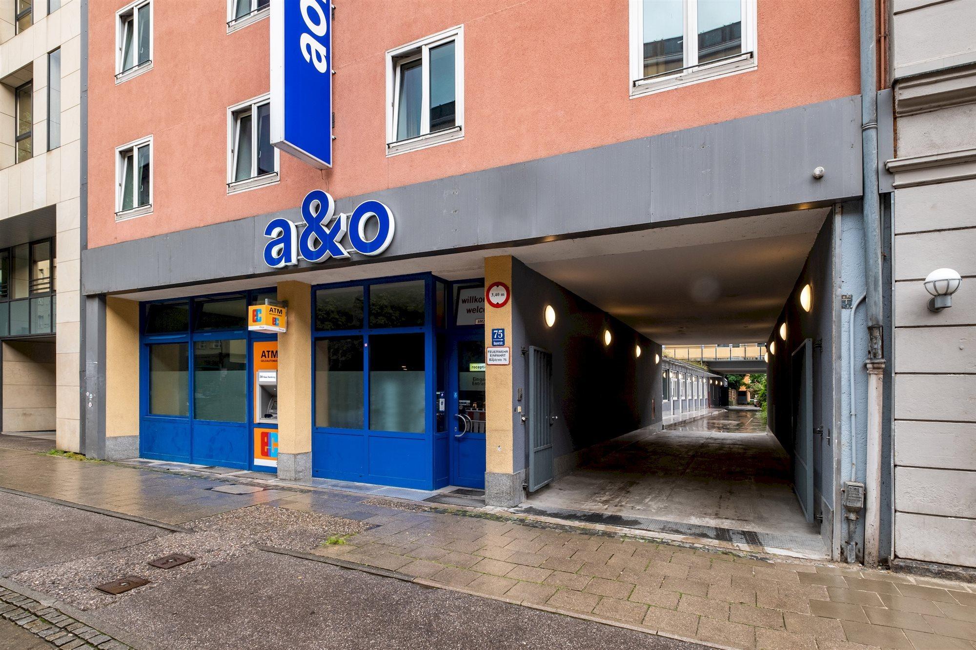 Hotel A&O Muenchen Hauptbahnhof Zewnętrze zdjęcie