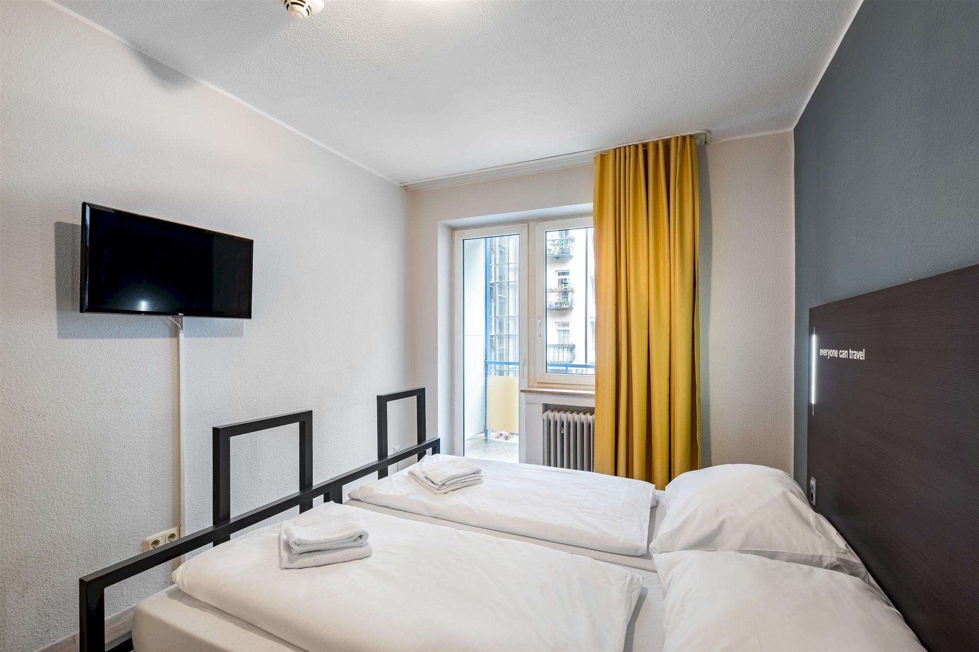 Hotel A&O Muenchen Hauptbahnhof Zewnętrze zdjęcie