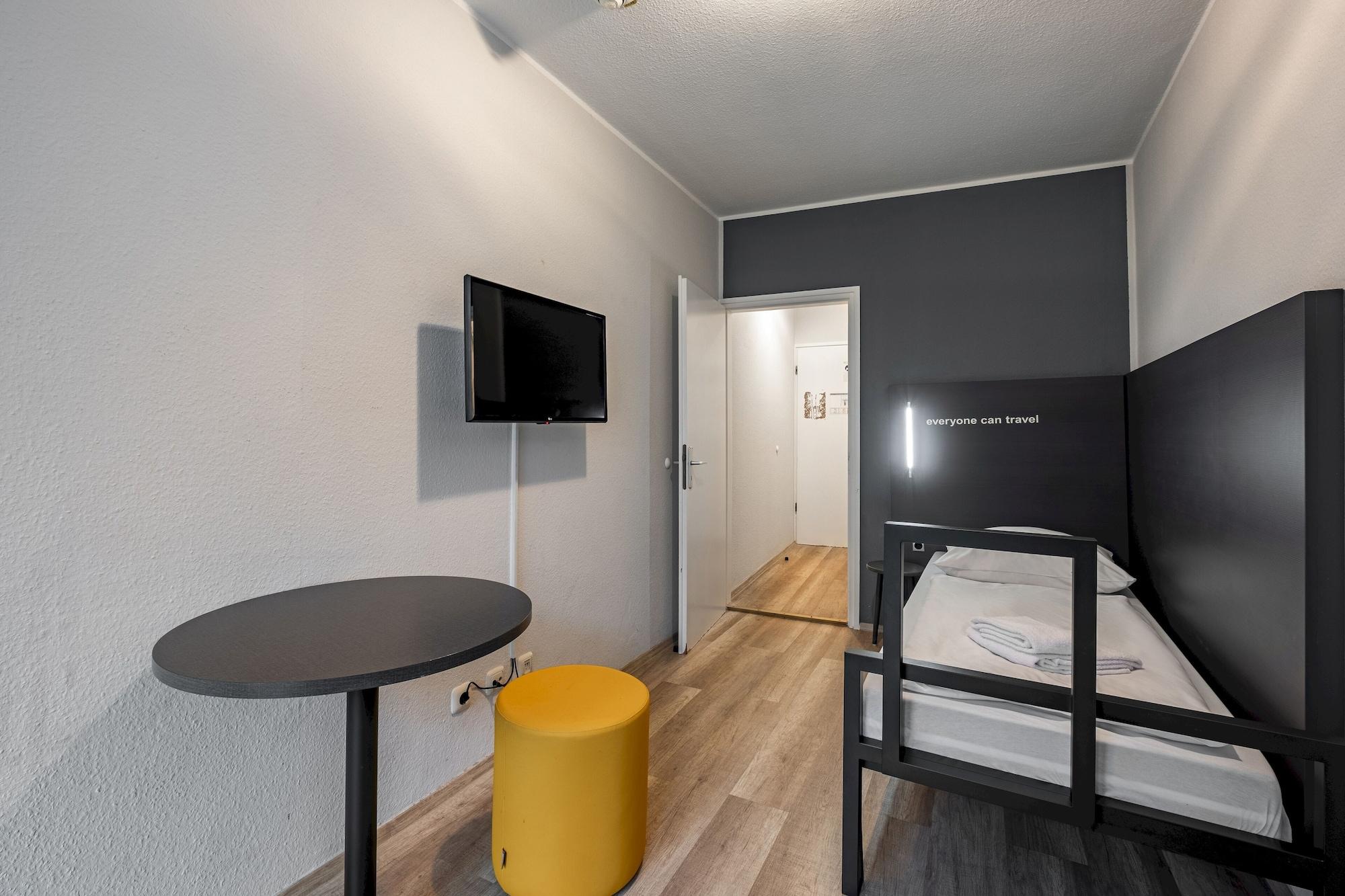 Hotel A&O Muenchen Hauptbahnhof Zewnętrze zdjęcie