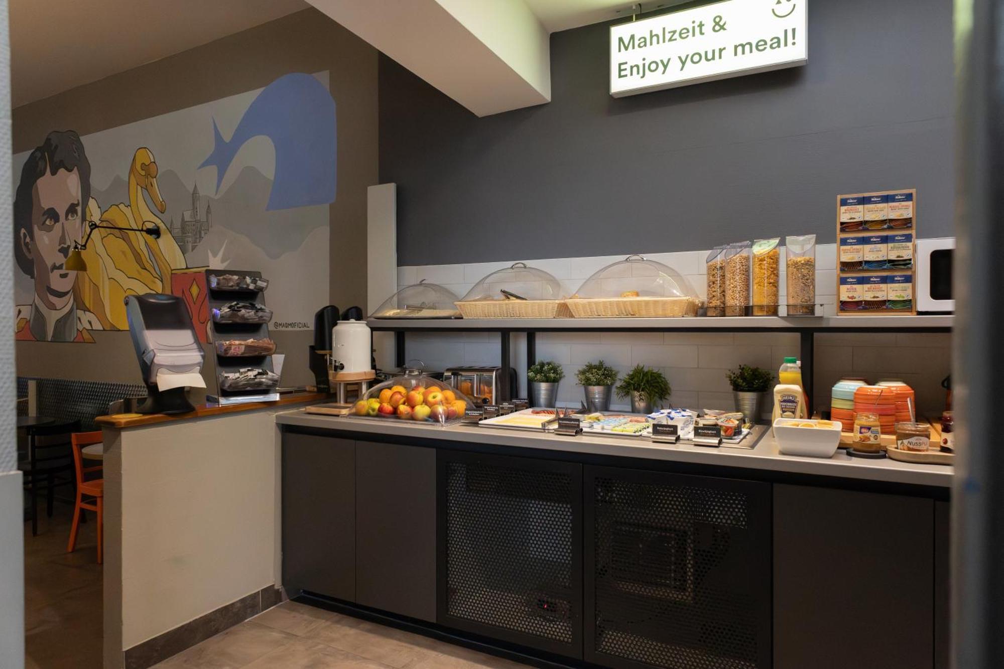 Hotel A&O Muenchen Hauptbahnhof Zewnętrze zdjęcie