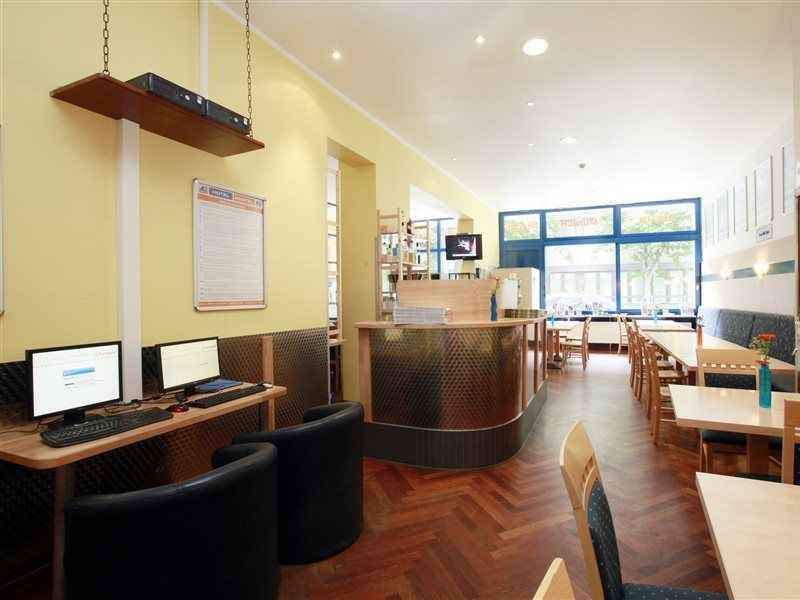 Hotel A&O Muenchen Hauptbahnhof Zewnętrze zdjęcie