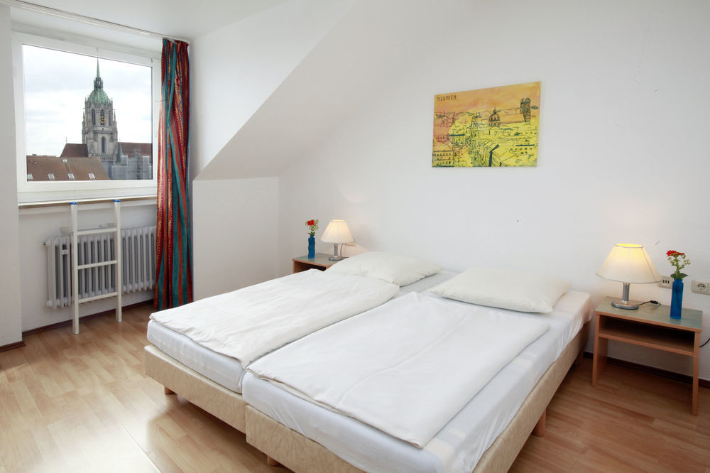 Hotel A&O Muenchen Hauptbahnhof Zewnętrze zdjęcie