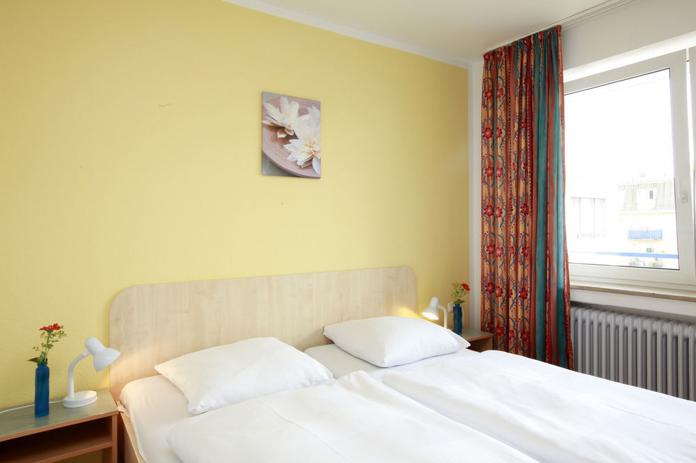 Hotel A&O Muenchen Hauptbahnhof Zewnętrze zdjęcie