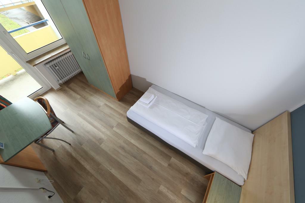 Hotel A&O Muenchen Hauptbahnhof Zewnętrze zdjęcie